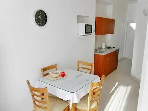 Apartments Jure Trogir 0*,